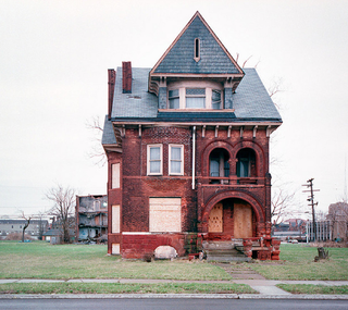 Illustration for article titled People still love photographs of decaying Detroit